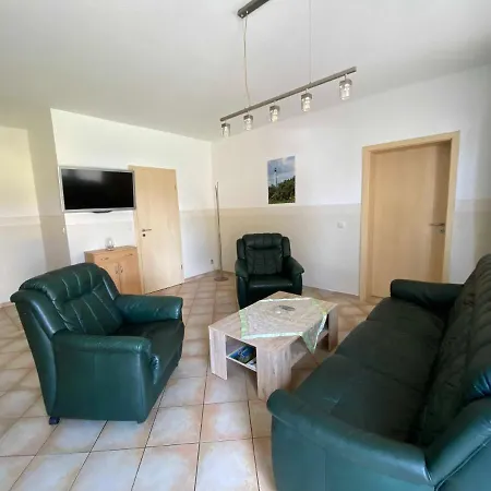 Zur Alten Schule Apartment *