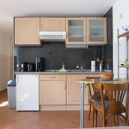 Zur Alten Schule Apartment Altenkirchen (Mecklenburg-Vorpommern)