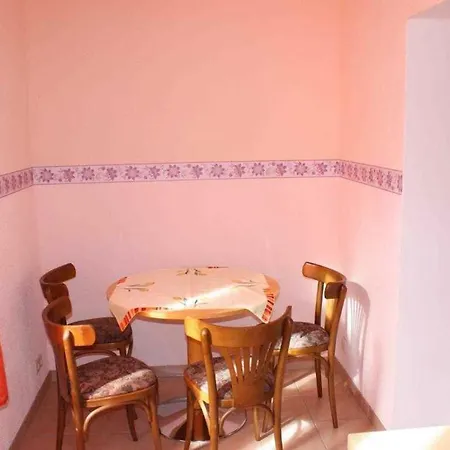 Apartment Zur Alten Schule *
